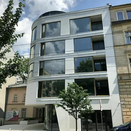 Apartman Of The Kings Piano